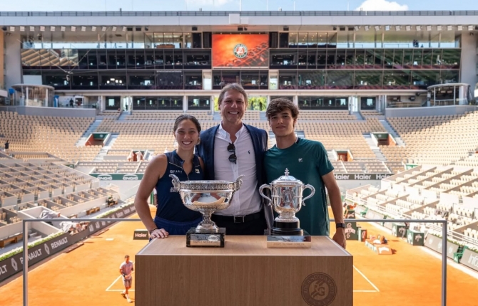 Presidentes de COSAT y FFT reciben a ganadores de WC para Roland Garros