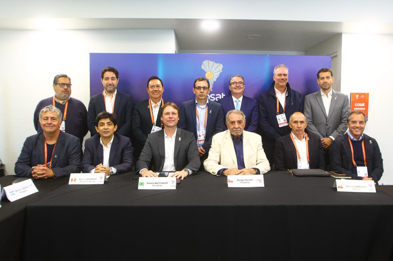 Reunión de Presidentes y Gerentes de COSAT